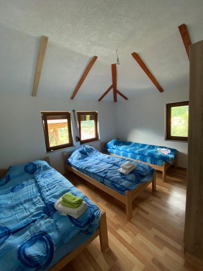 Shpija E Gjyshit Vuthaj Hotell Gusinje Exteriör bild