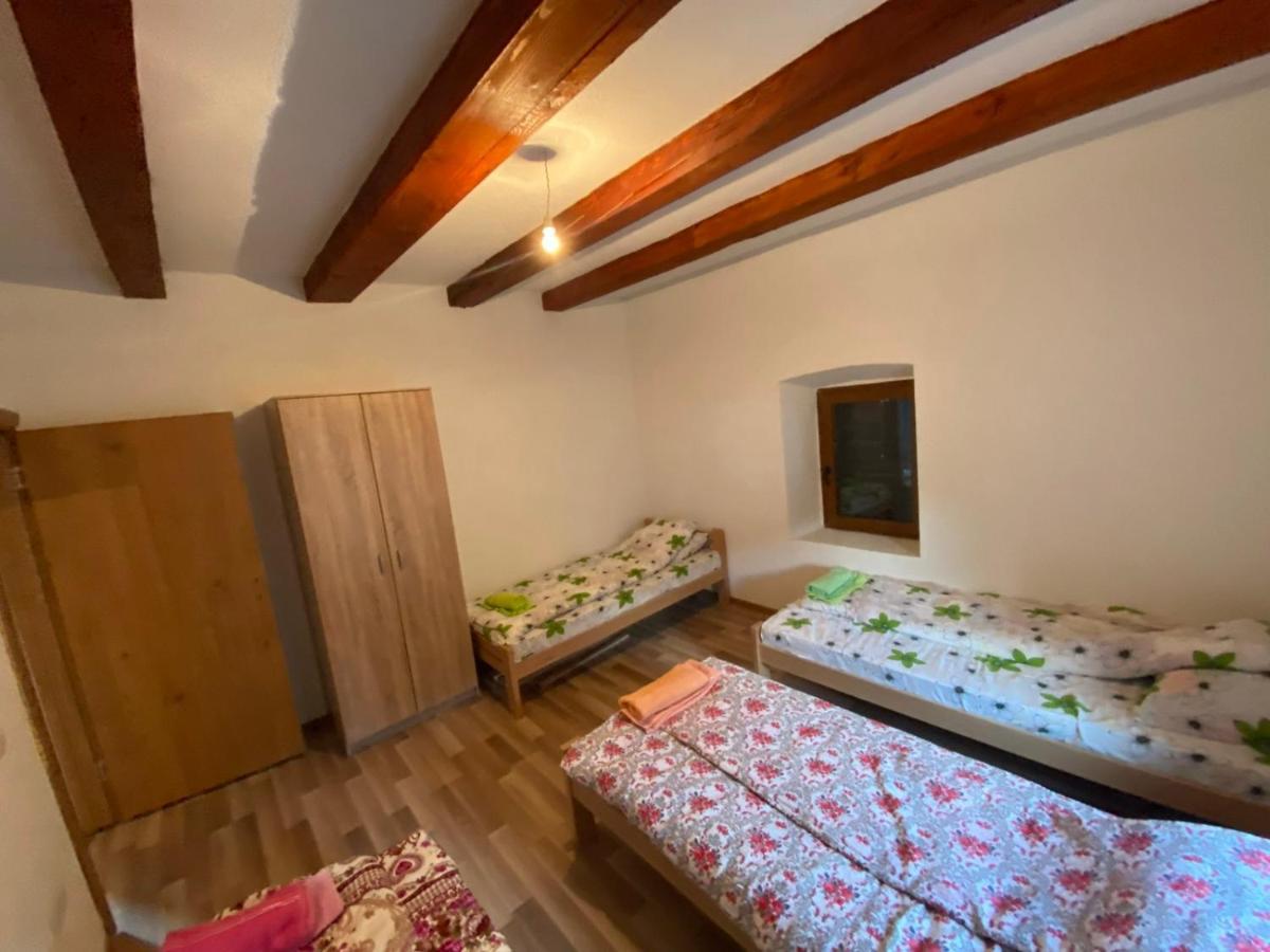 Shpija E Gjyshit Vuthaj Hotell Gusinje Exteriör bild