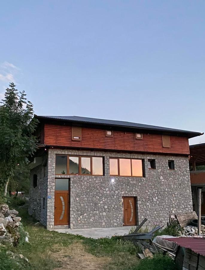 Shpija E Gjyshit Vuthaj Hotell Gusinje Exteriör bild